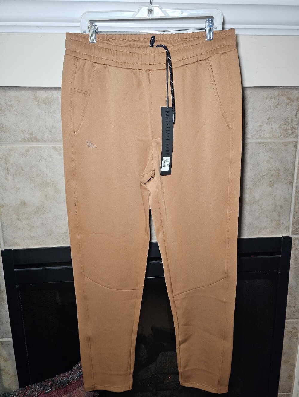 NWT! Paper Planes Nutmeg Tapered Fit Chromatic Joggers Men's Size Large